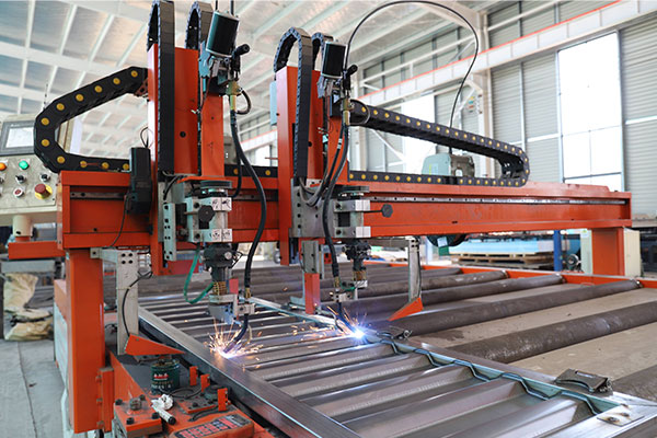 機器人自動焊接加工